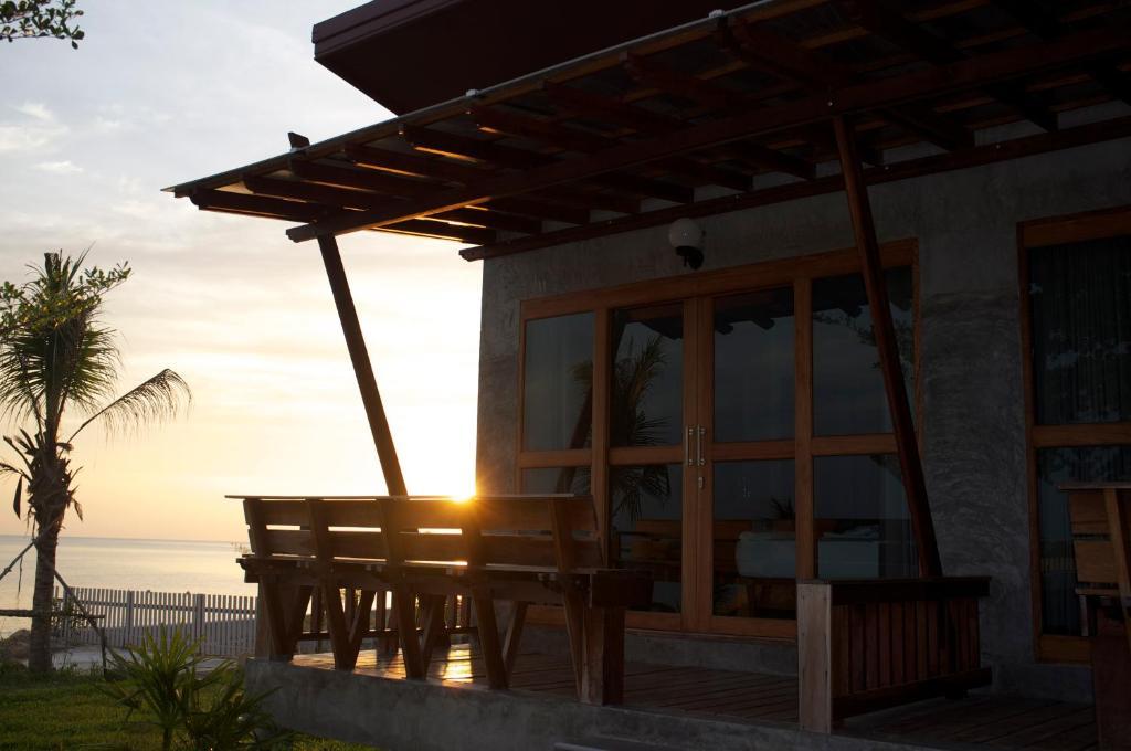 Phangan Palm Beach Resort & Restaurant Koh Phangan Exteriör bild